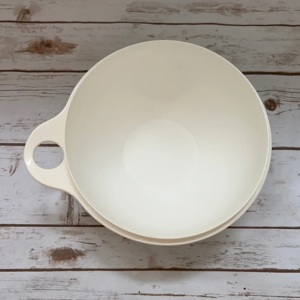 Tupperware preowned smoke
